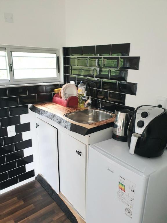 Casa Contenedor amoblado de 2 dormitorios El Tesoro