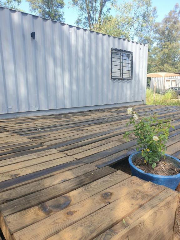 Casa Contenedor amoblado de 2 dormitorios El Tesoro