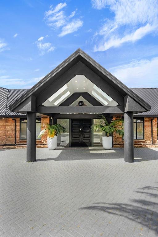 The Luxe Retreat - Resim 12