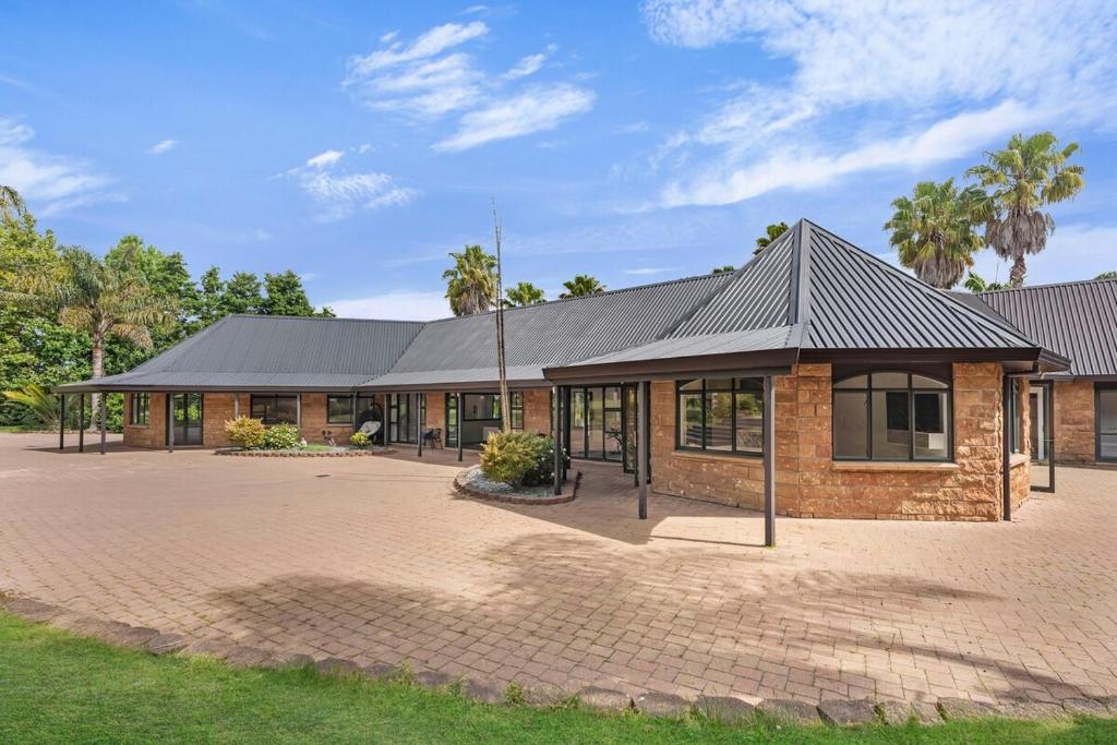 The Luxe Retreat - Resim 15