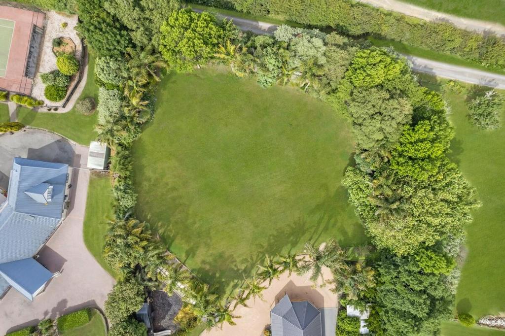 The Luxe Retreat - Resim 21