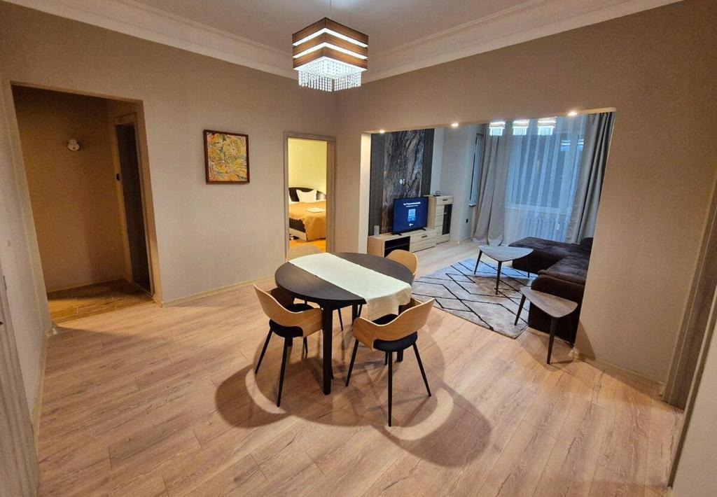 Posezení v ubytování Botev's Finest 3BR