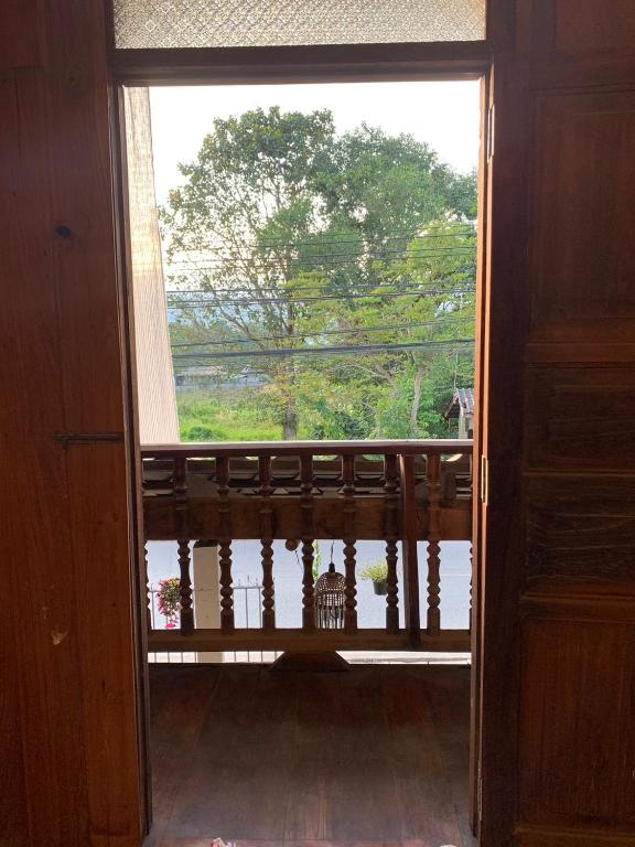 Balkón nebo terasa v ubytování Ka Prao Kai Hostel