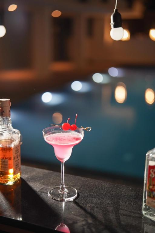 March Hotel & Suite Riverside - Resim 5