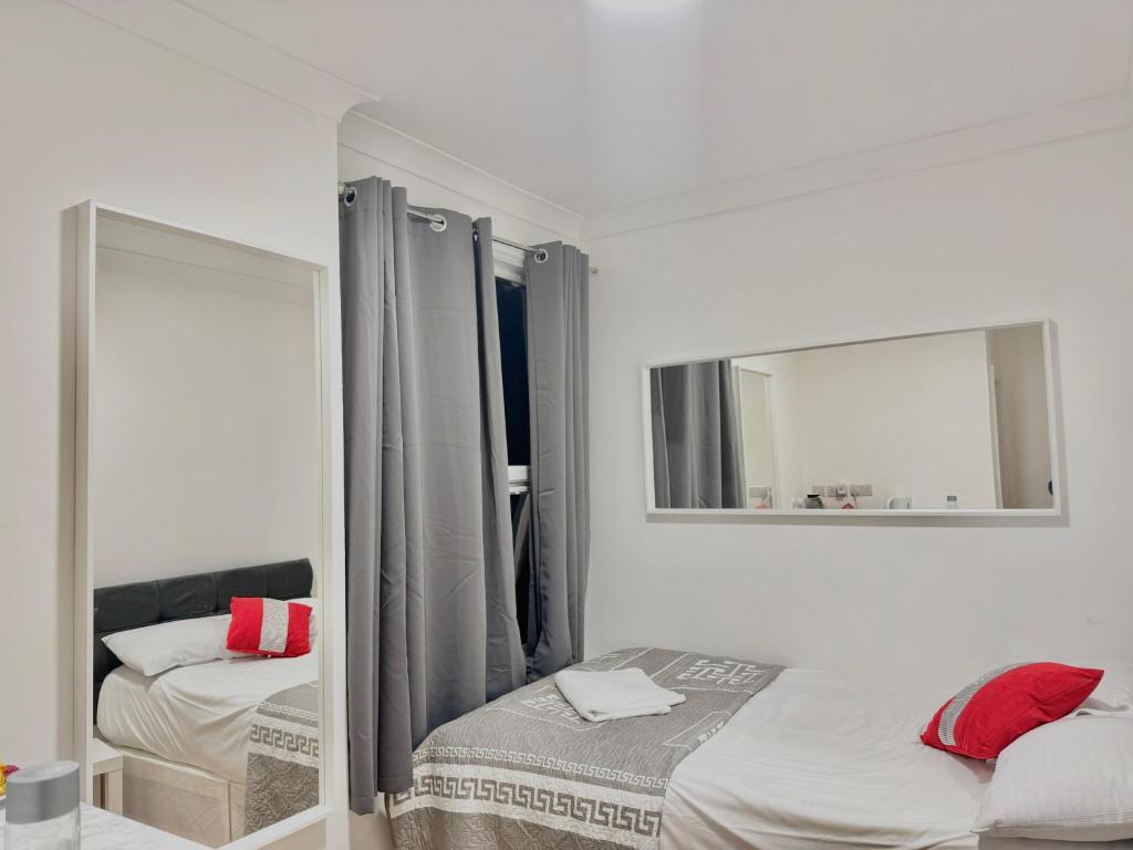 Postel nebo postele na pokoji v ubytování Venice Hotel
