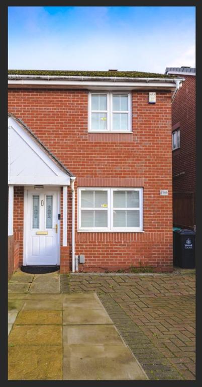 Greatmindz's home away from home - Two-Bedroom Apartment