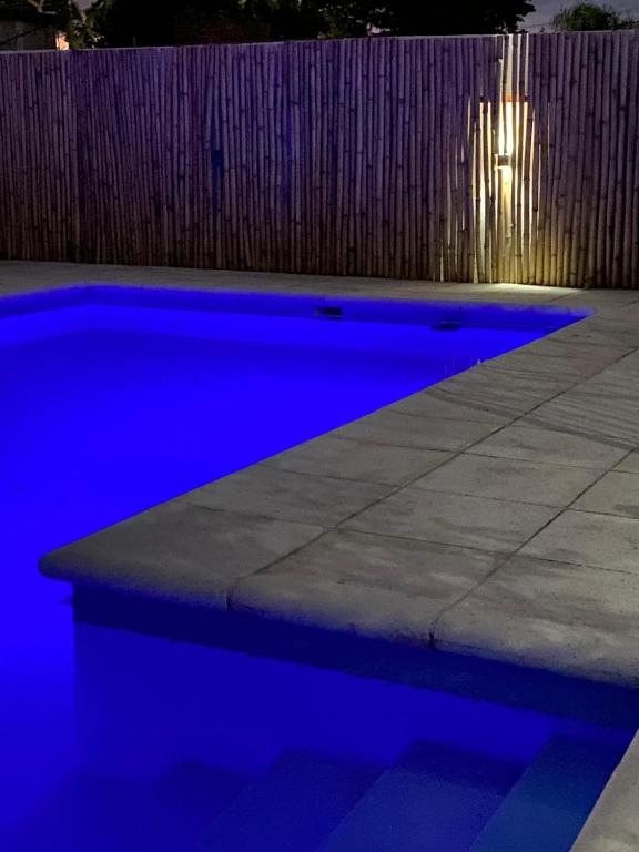 Bazén v ubytování posada nebo v jeho okolí