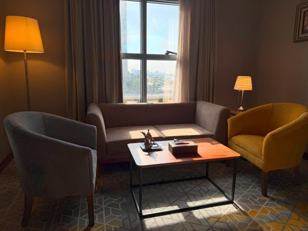 Posezení v ubytování Crown Town Hotel