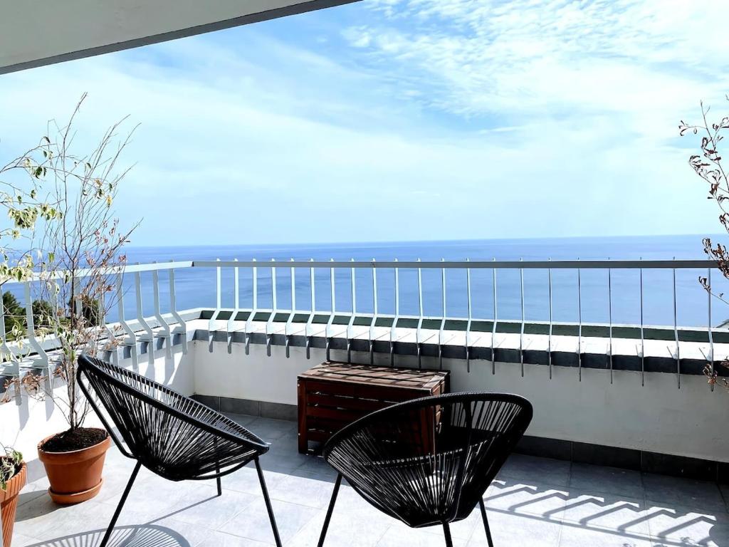 B&T Sea View Apartment