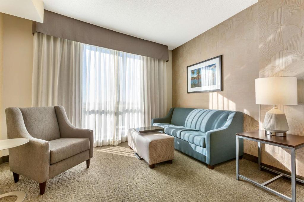 Posezení v ubytování Drury Plaza Hotel Phoenix Tempe