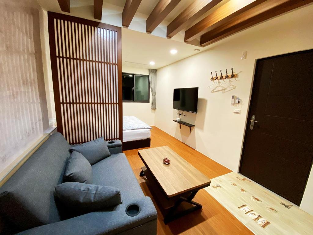 TV a/nebo společenská místnost v ubytování Saint Malo Homestay