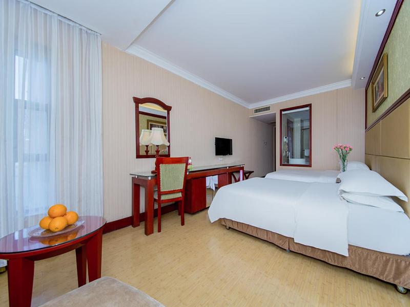 维也纳国际酒店襄阳万达广场火车站店 - Standard Twin Room