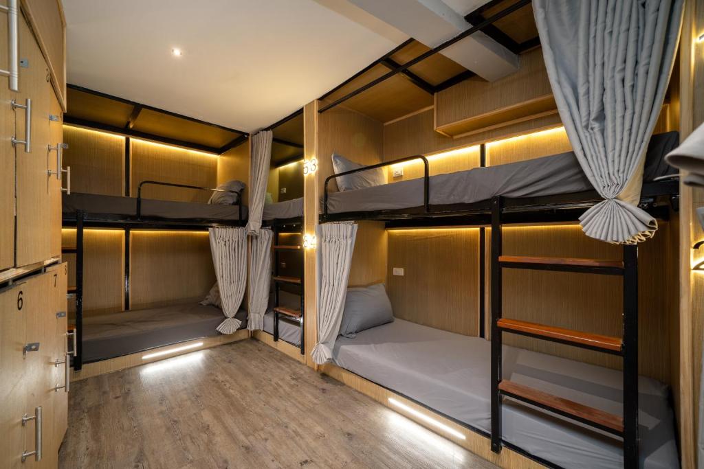 OH Hostels - Bangkok - Cama En Habitación Compartida Mixta De 8 Camas