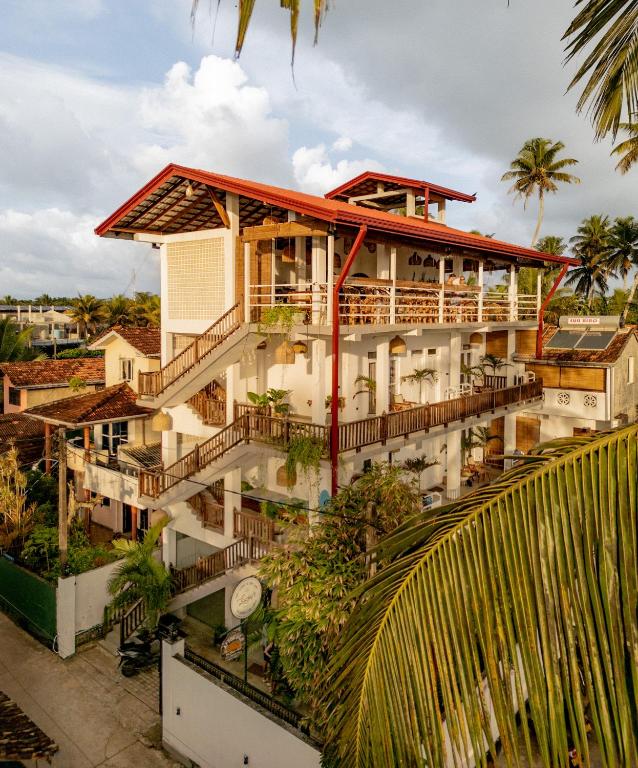 Lucky's Surf Camp - 6