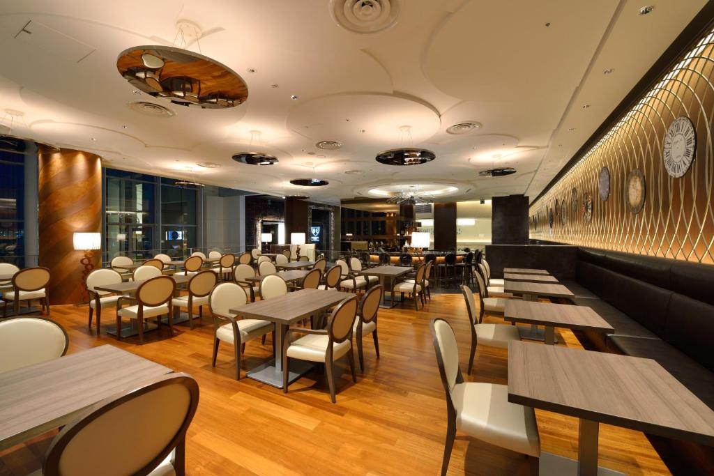 Un lugar para sentarse en The Royal Park Hotel Tokyo Haneda Airport Terminal 3