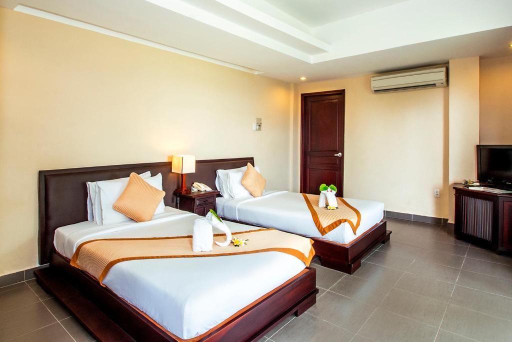 Biệt Thự 3 Phòng Ngủ Bên Sườn Đồi Có Hồ Bơi Riêng