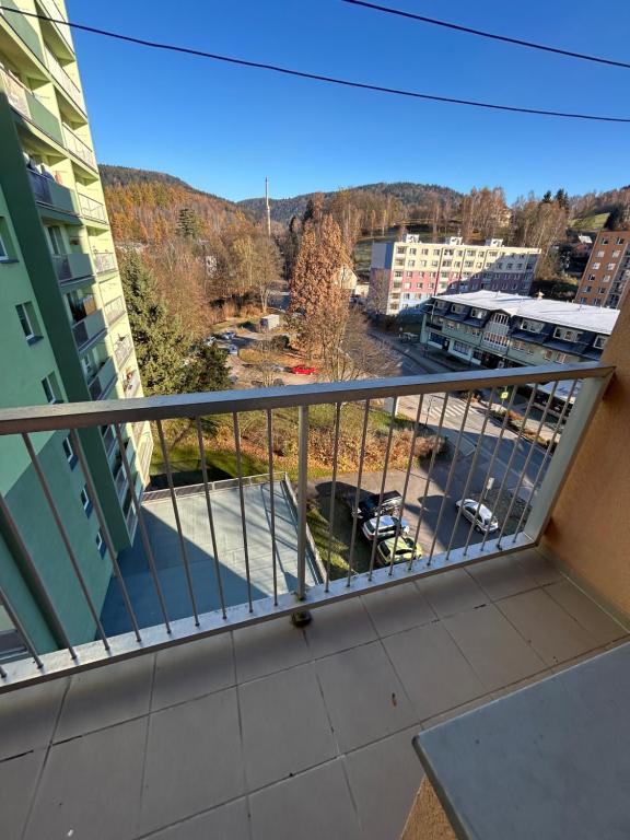 Nespecifikovaný výhled na hory nebo výhled na hory při pohledu z apartmánu