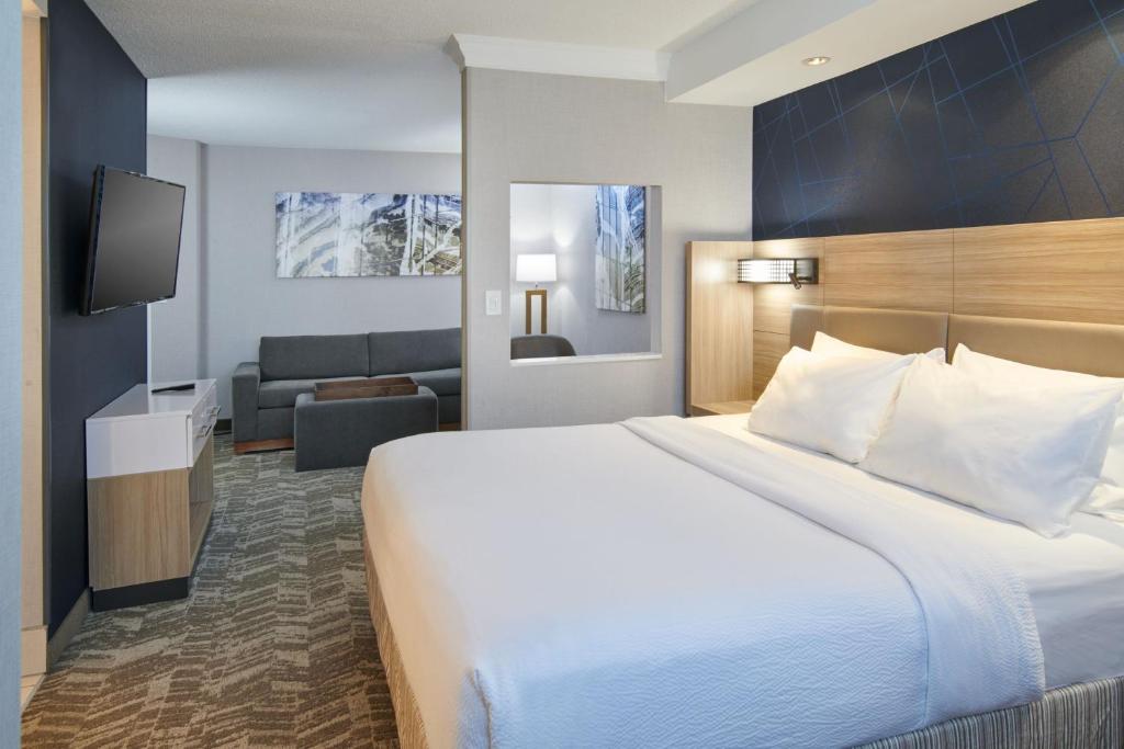 SpringHill Suites Detroit Southfield photo