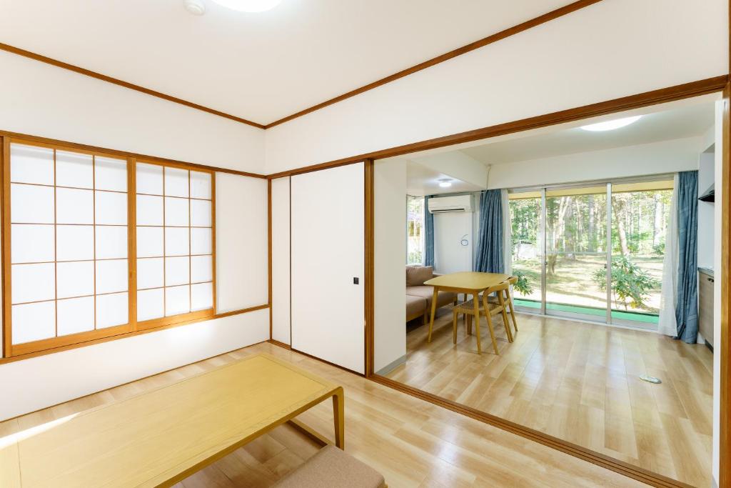 Fotografie z fotogalerie ubytování 軽井沢七福荘ホテル v destinaci Cumagoi
