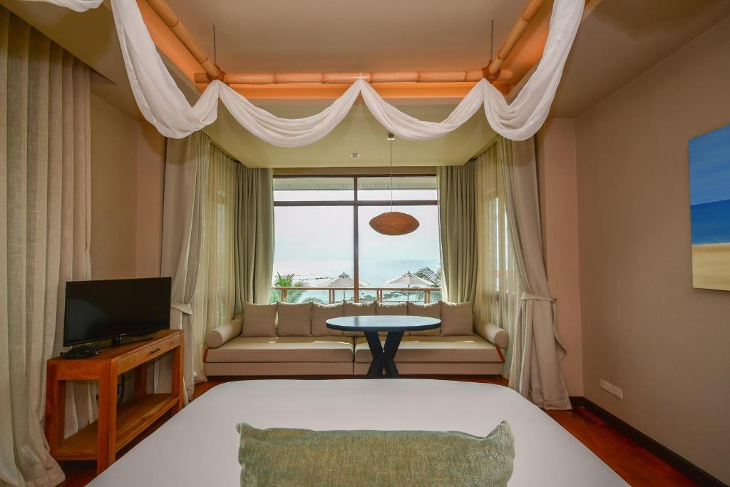 ShaSa Resort - Luxury Beachfront Suites - 9