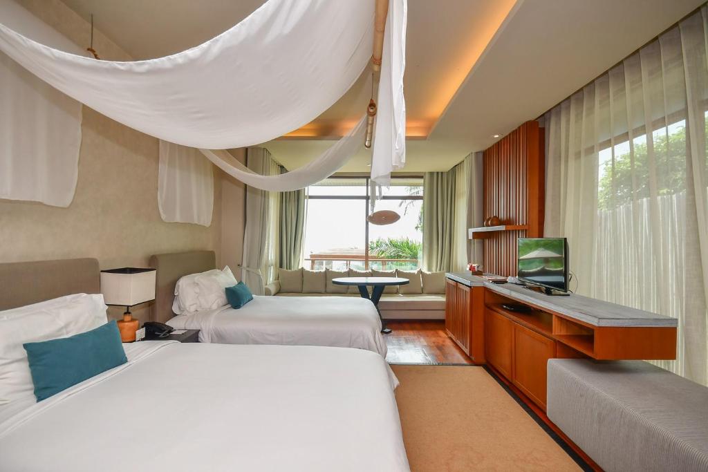 ShaSa Resort - Luxury Beachfront Suites - 13