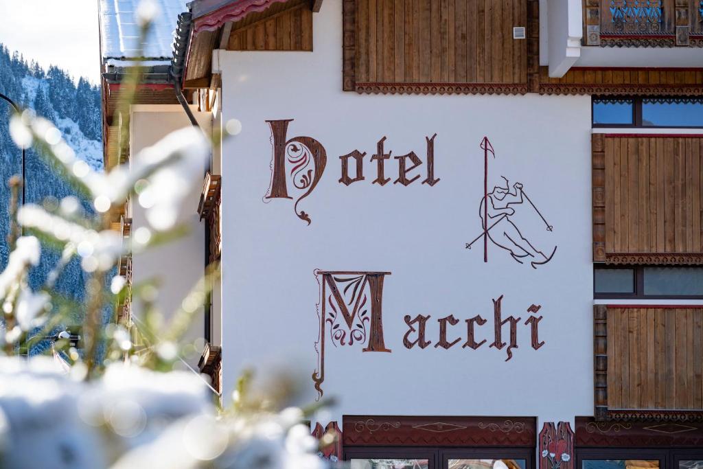 Certifikát, hodnocení, plakát nebo jiný dokument vystavený v ubytování Hôtel Macchi Restaurant & Spa