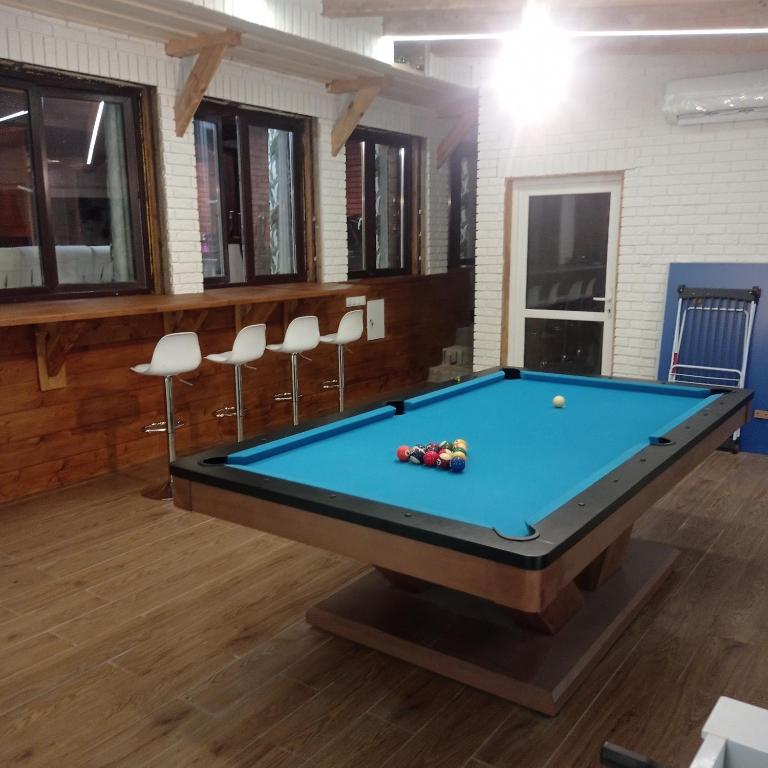 Stół bilardowy w obiekcie Dom Parlinek agroturtstyka wędkowanie sauna jacuzzi