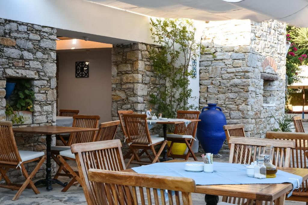 Restaurace v ubytování Marphe Hotel
