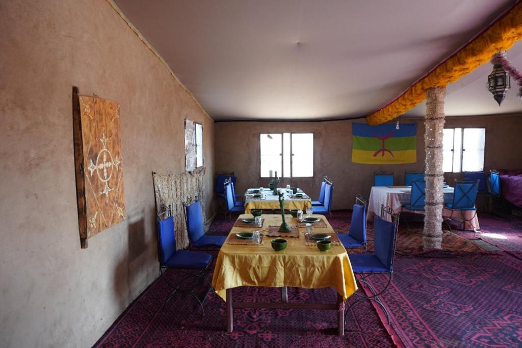 Area soggiorno di Chigaga Desert Camp