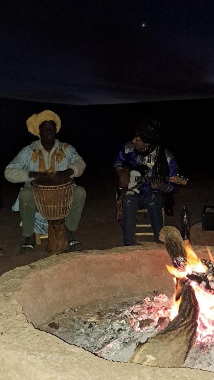Ospiti di Chigaga Desert Camp