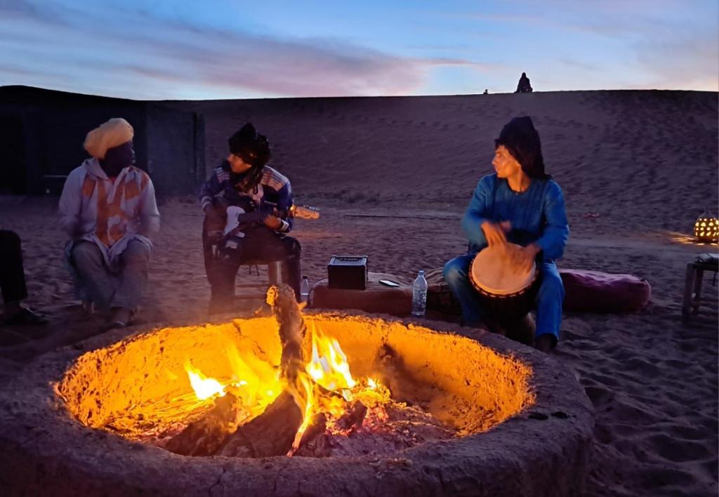 Ospiti di Chigaga Desert Camp