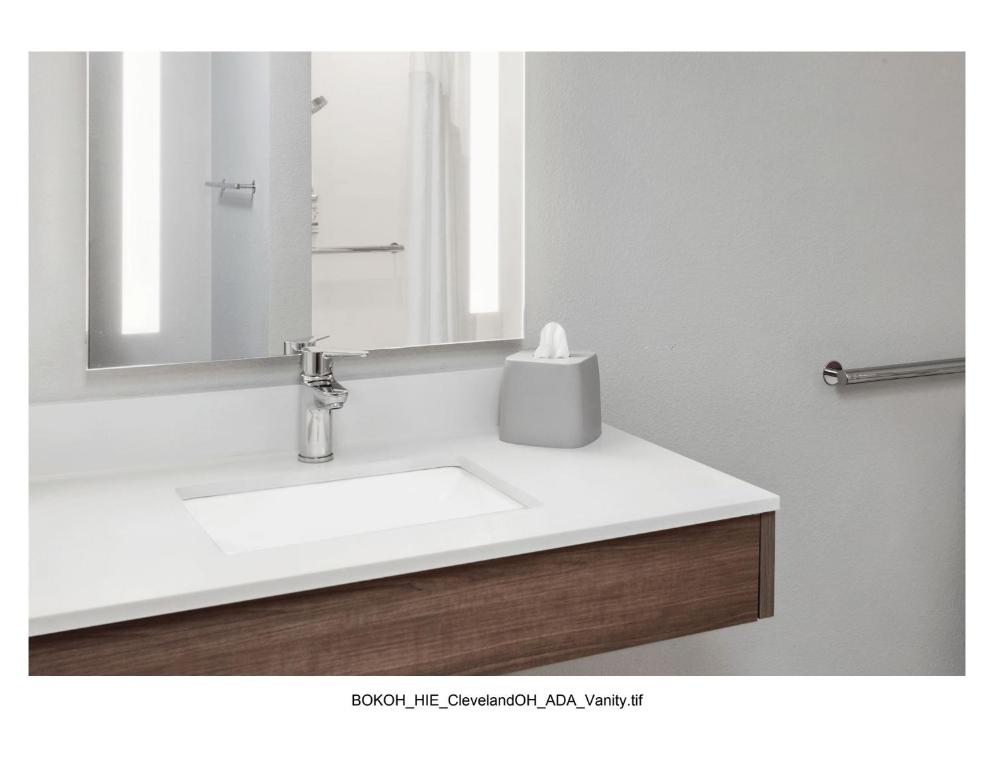 Holiday Inn Express Cleveland Airport - Brook Park by IHG - Habitación Estándar King