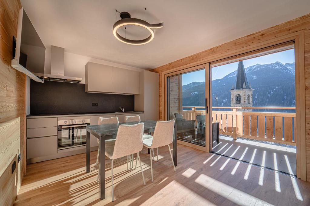 Nespecifikovaný výhled na hory nebo výhled na hory při pohledu z apartmánu