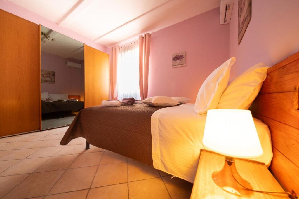 Casa Rosada BEB - Deluxe Room (2 Adults + 1 Child)
