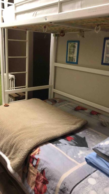 Postel nebo postele na pokoji v ubytování La luce dell'Est Appartamento in villa
