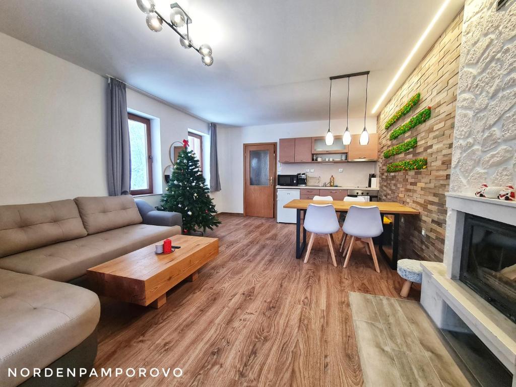 A seating area at NordenPamporovo