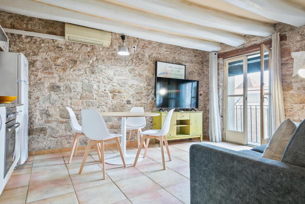 Alcam Santa Monica - One-Bedroom Apartment