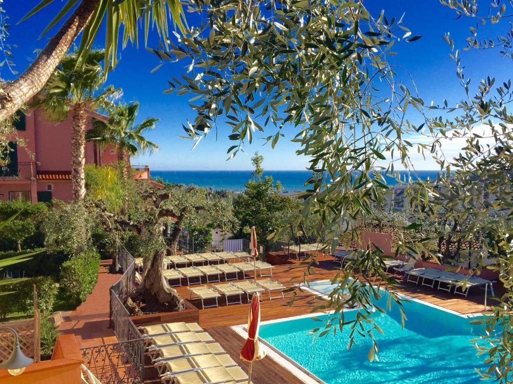 Basen w obiekcie Villa Giada Resort lub w pobliżu