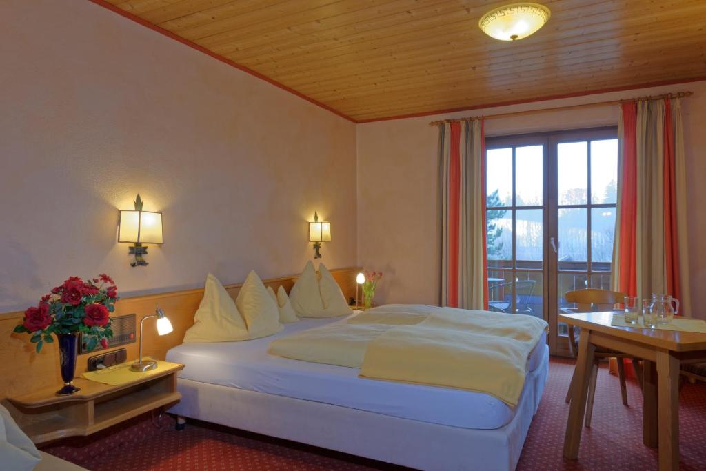 Klausenhof Gästehaus - Double Room With Park View