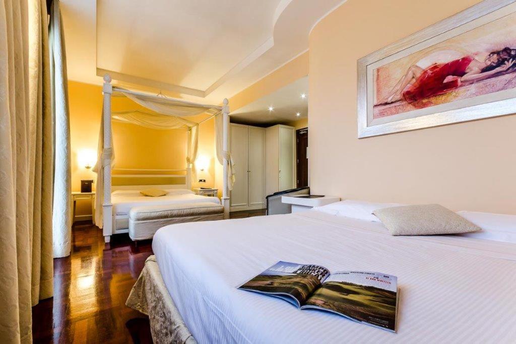 
Family Room with Balcony
