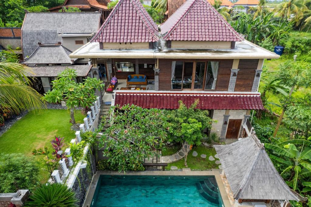 Πισίνα στο ή κοντά στο Authentic Bali Villa with Bali Atmosphere!