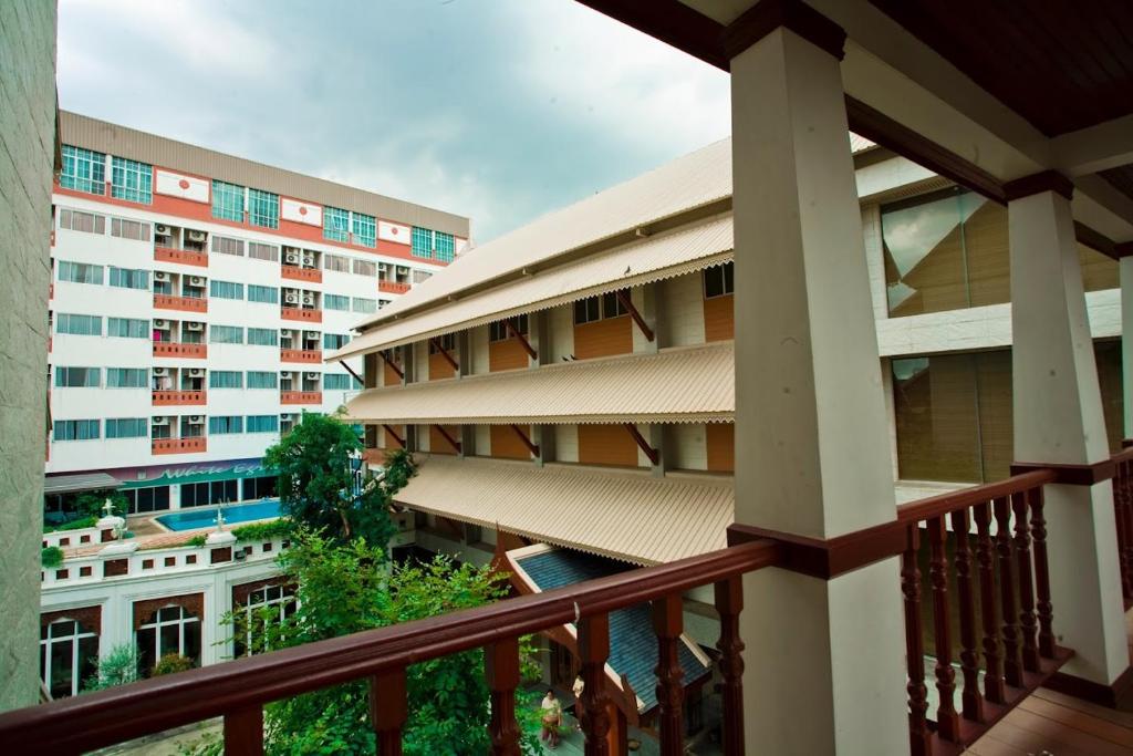 iCheck inn Thapra - Resim 9