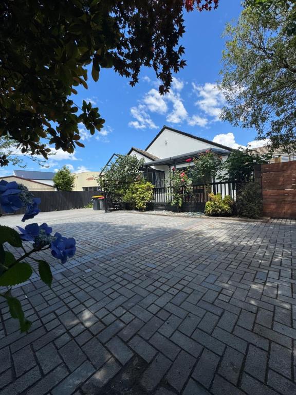 Home in Church corner - Resim 45