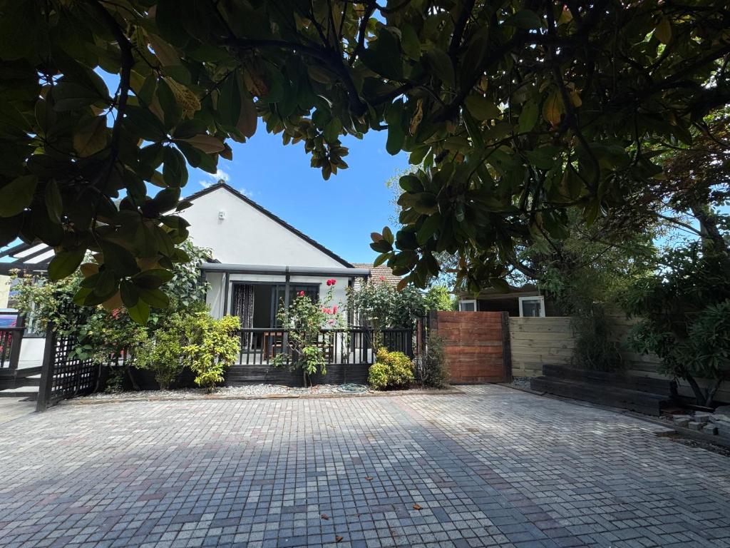 Home in Church corner - Resim 41