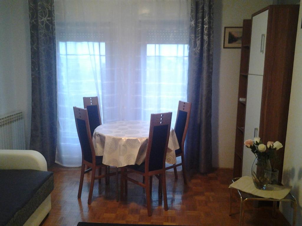 Część wypoczynkowa w obiekcie Apartment Karlos