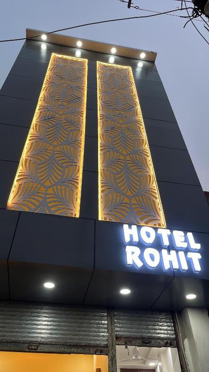 Certifikát, hodnocení, plakát nebo jiný dokument vystavený v ubytování Hotel Rohit ,Agra cantt Railway station