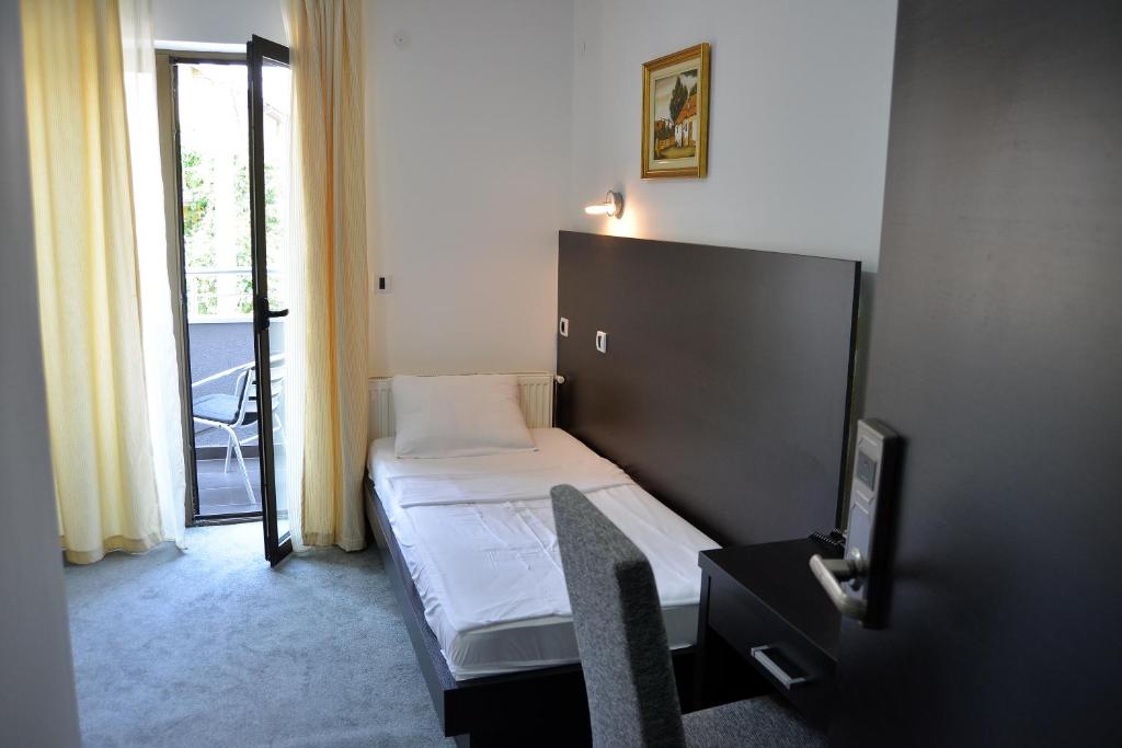TV a/nebo společenská místnost v ubytování Hotel Golf