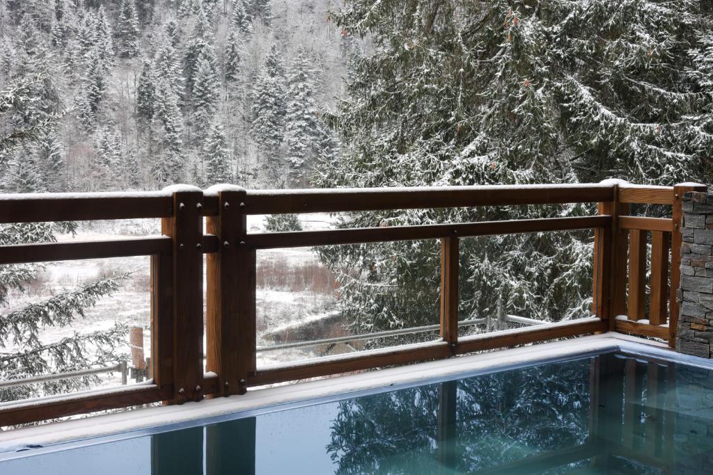 冬のDomaine de Montagne - Hôtel Chalet Frère Josephの様子