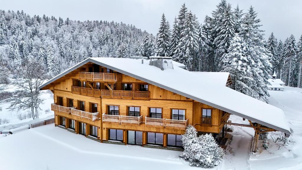 冬のDomaine de Montagne - Hôtel Chalet Frère Josephの様子