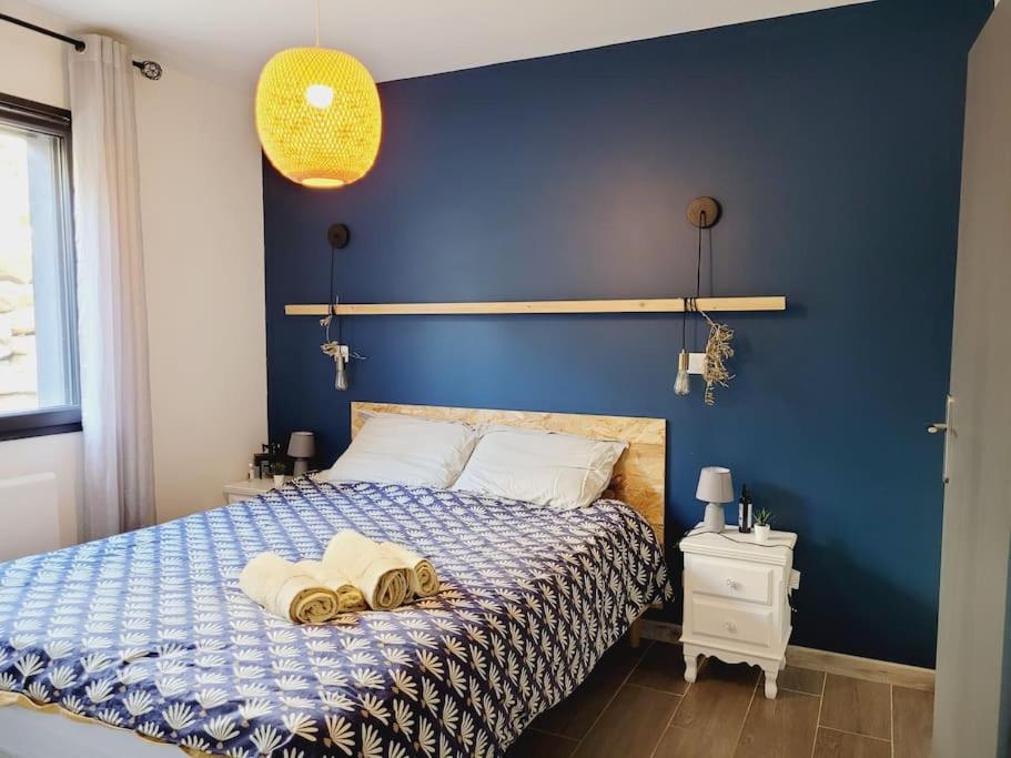 Postel nebo postele na pokoji v ubytování Maison avec vue sur forêt